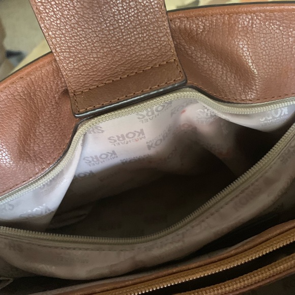 Michael Kors bag/purse - Picture 6 of 8